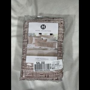 NIB‎ $185 Hotel Collection Woodrose (2) Euro Sham